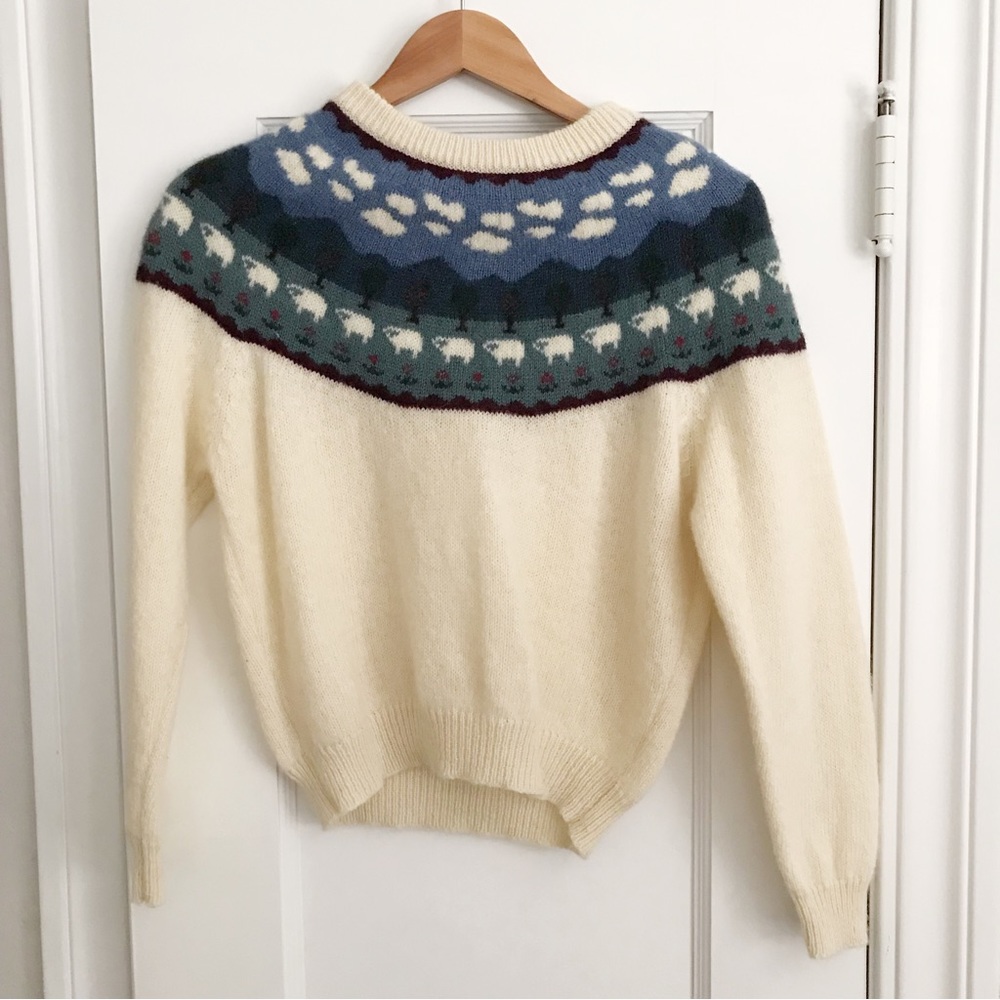 Vintage Woolrich Intarsia Sweater Clouds Sheep